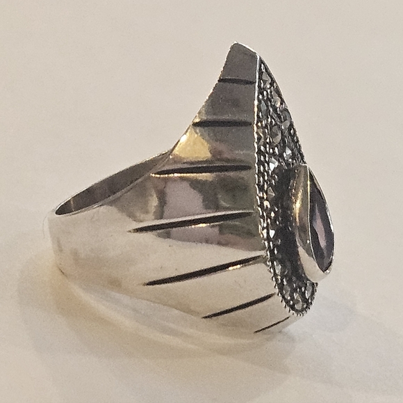 Elegant Sterling Silver Marcasite Purple Teardrop Amethyst Cocktail Ring Sz 7 - Picture 4 of 5